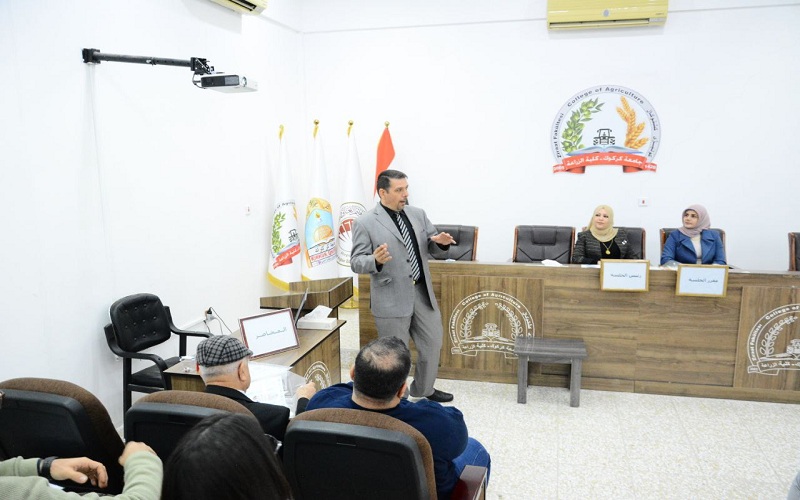 جامعة كركوك تنظم ندوة علمية عن الأساليب الحديثة في تحسين إنتاجية الدواجن.