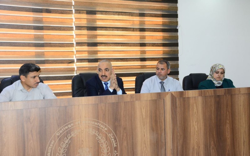 ندوة توعوية في كلية ...