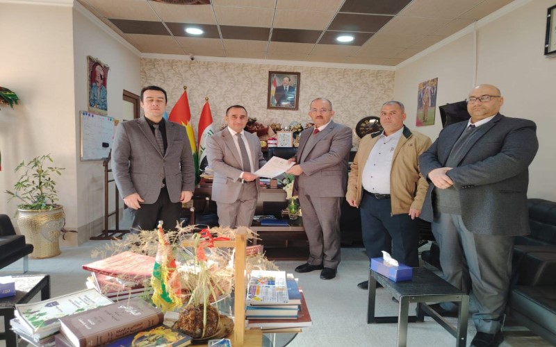كلية الزراعة تبحث مع ...