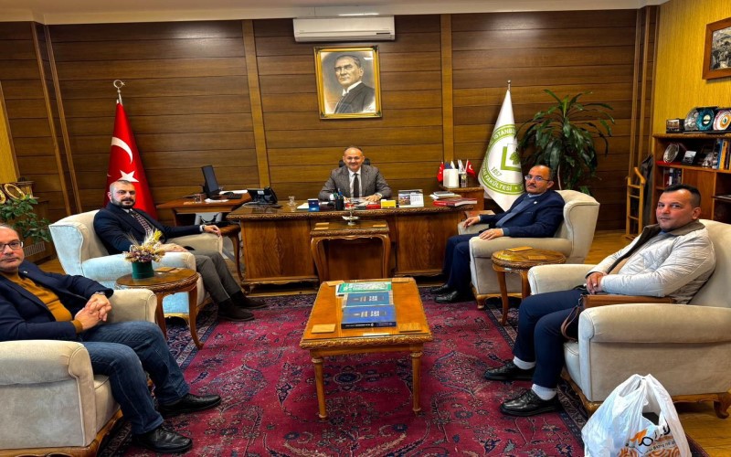 وفد من كلية الزراعة جامعة ...
